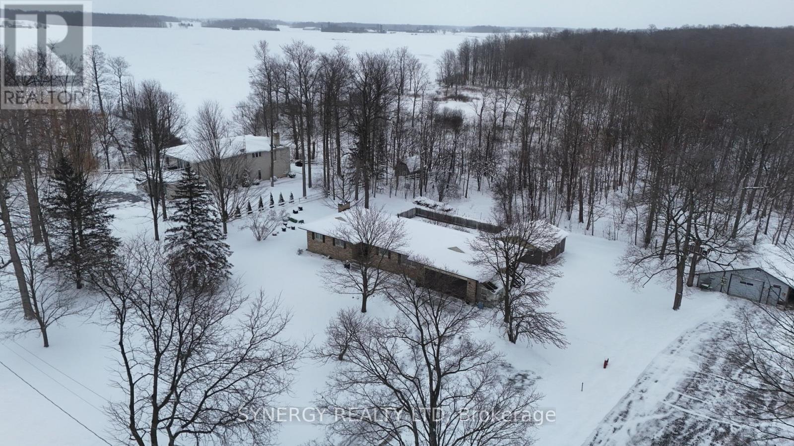 4422 Nauvoo Road, Brooke-Alvinston, Ontario  N0M 2S0 - Photo 3 - X12708386