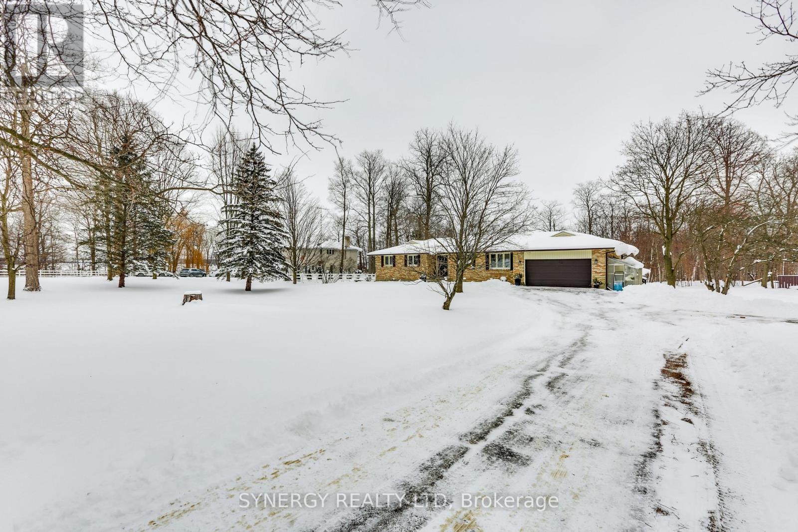4422 Nauvoo Road, Brooke-Alvinston, Ontario  N0M 2S0 - Photo 6 - X12708386