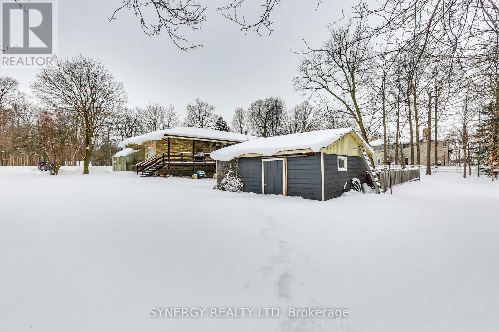 4422 Nauvoo Road, Brooke-Alvinston, Ontario  N0M 2S0 - Photo 9 - X12708386