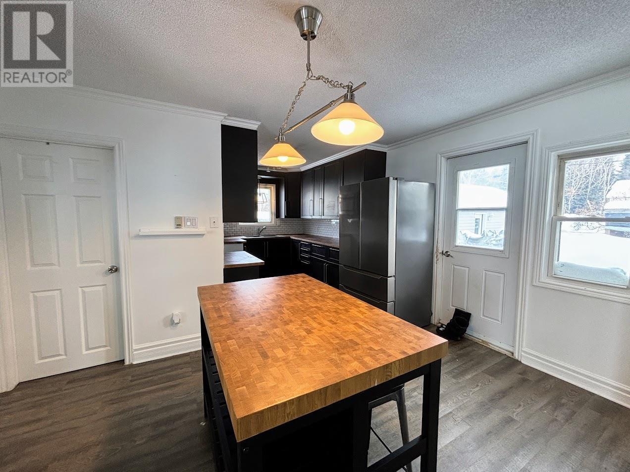 46 Neebig Ave, Manitouwadge, Ontario  P0T 2C0 - Photo 4 - TB2600090