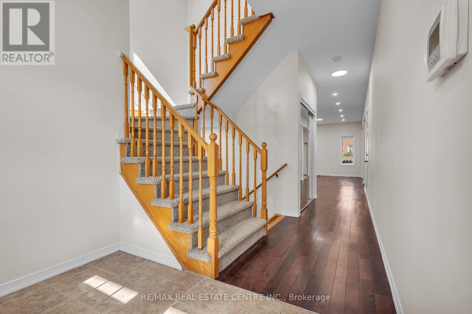 86 Glendarling Crescent, Hamilton, Ontario  L8E 0B1 - Photo 6 - X12679780