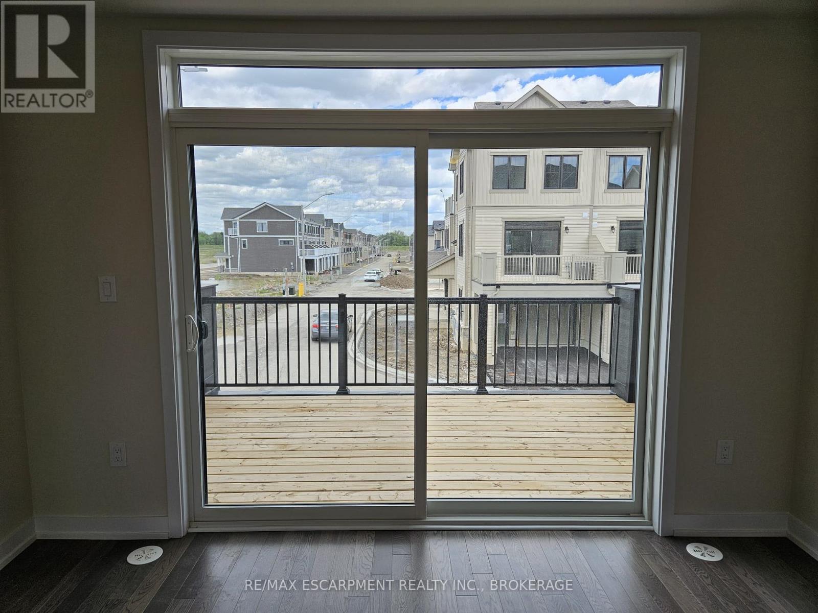 205 Melody Lane, Thorold (Hurricane/merrittville), Ontario  L3B 5N5 - Photo 13 - X12708136