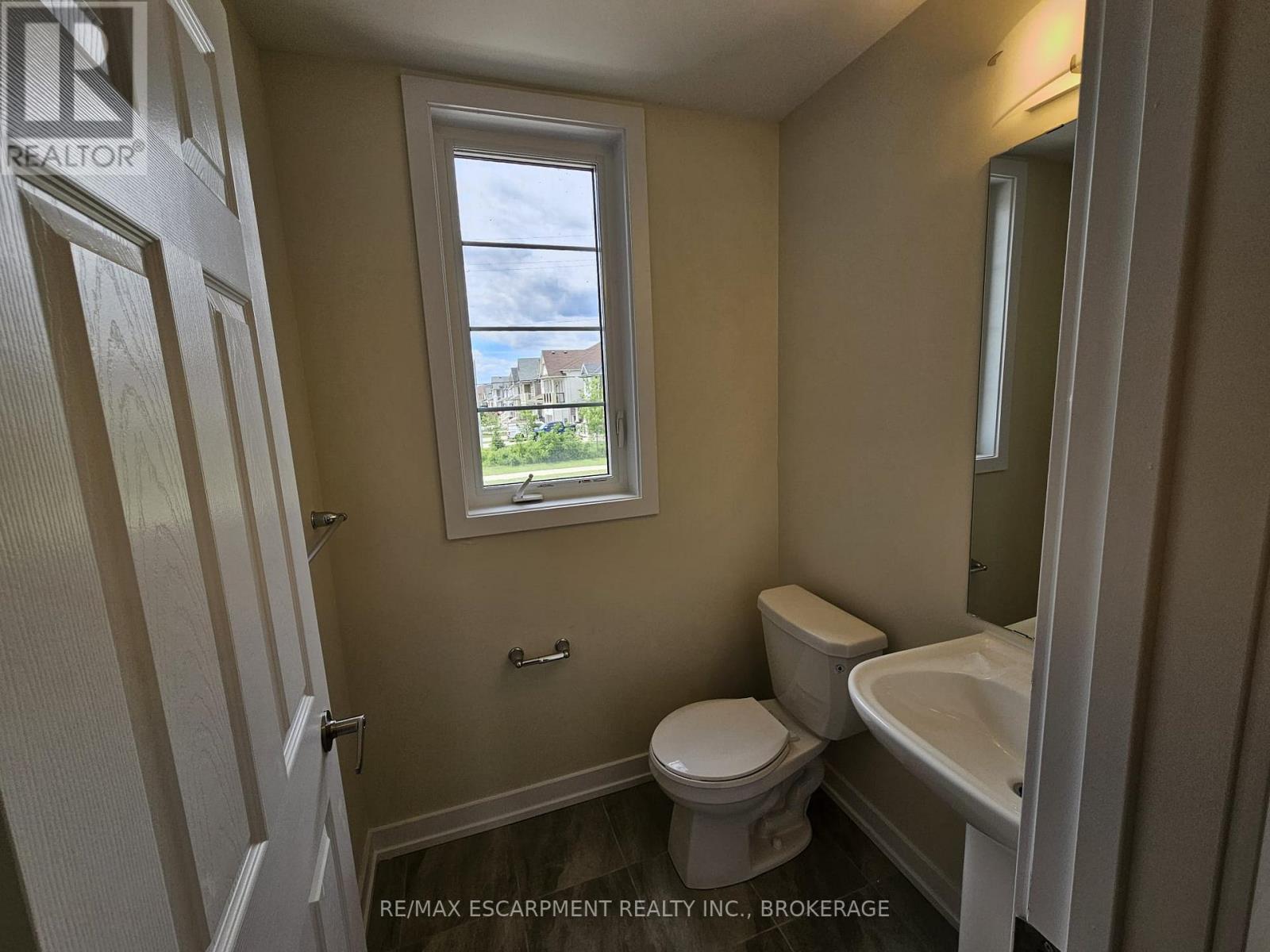 205 Melody Lane, Thorold (Hurricane/merrittville), Ontario  L3B 5N5 - Photo 16 - X12708136