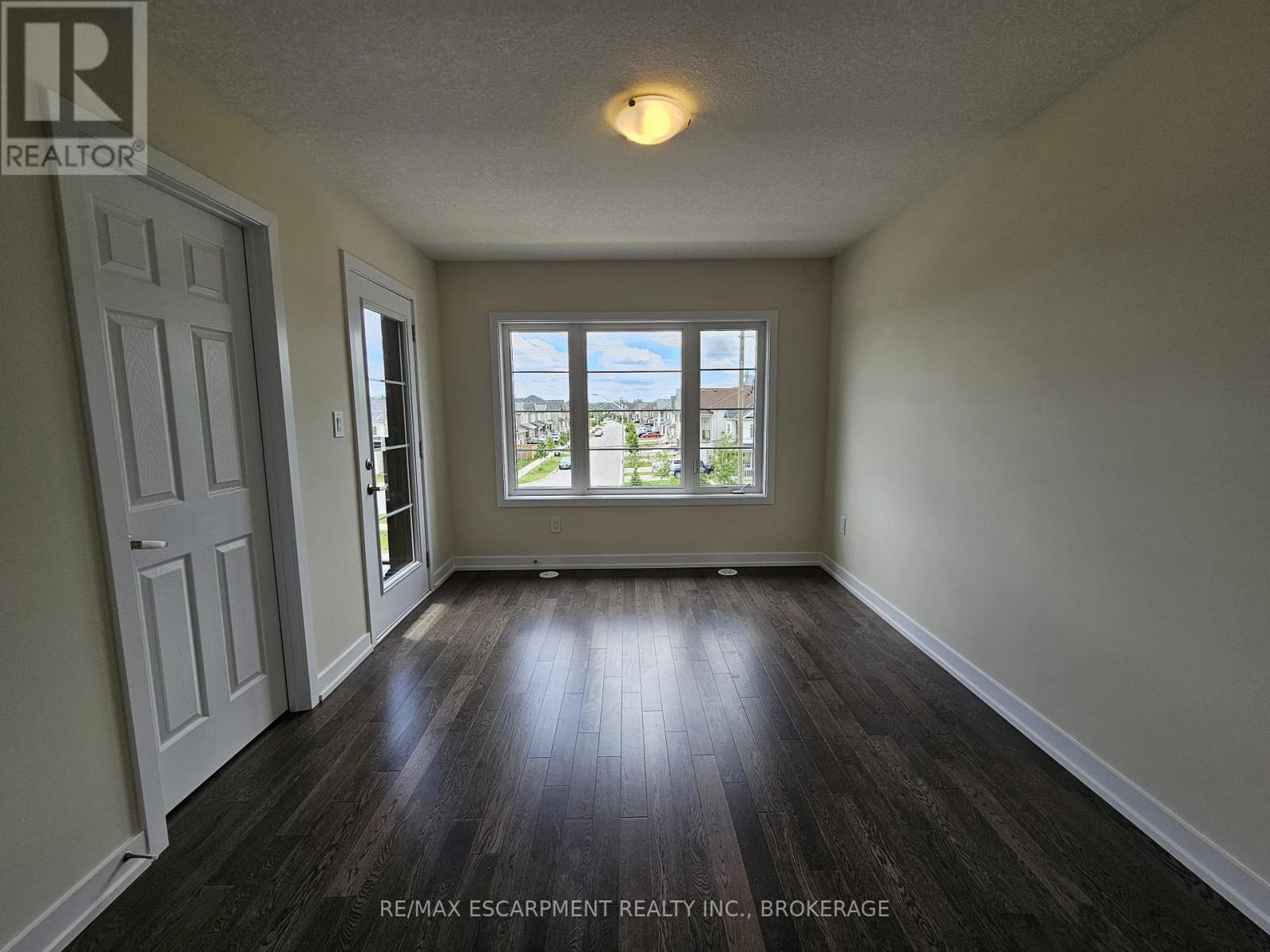 205 Melody Lane, Thorold (Hurricane/merrittville), Ontario  L3B 5N5 - Photo 18 - X12708136