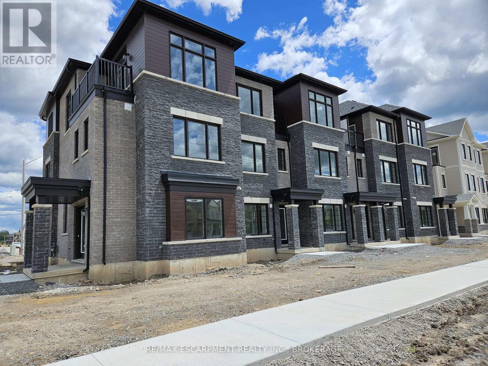 205 Melody Lane, Thorold (Hurricane/merrittville), Ontario  L3B 5N5 - Photo 28 - X12708136