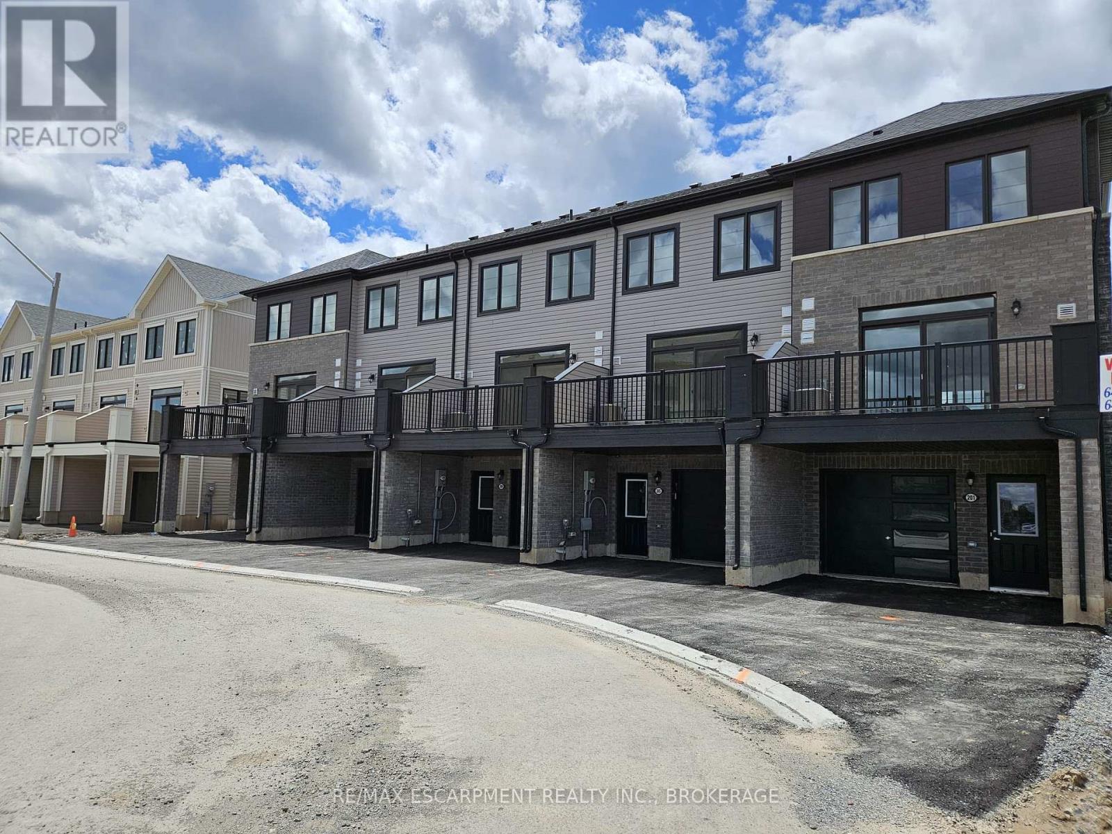 205 Melody Lane, Thorold (Hurricane/merrittville), Ontario  L3B 5N5 - Photo 31 - X12708136