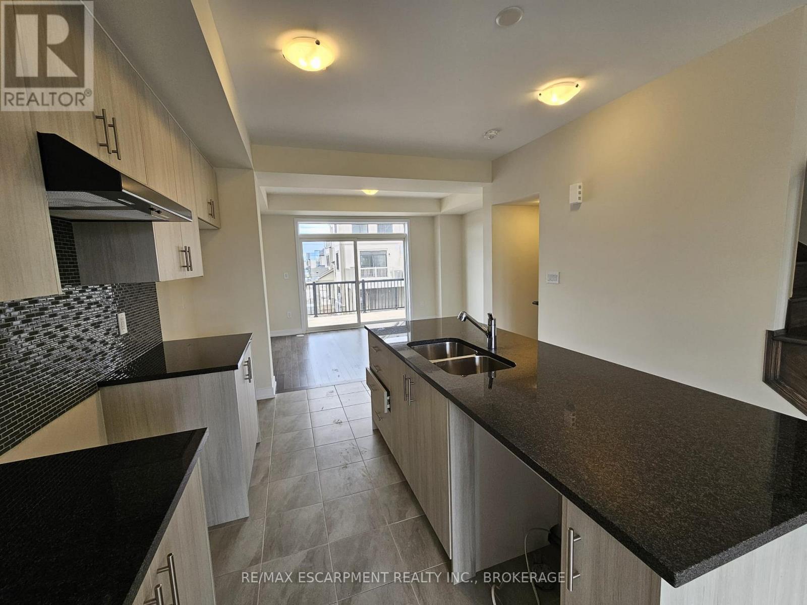 205 Melody Lane, Thorold (Hurricane/merrittville), Ontario  L3B 5N5 - Photo 6 - X12708136