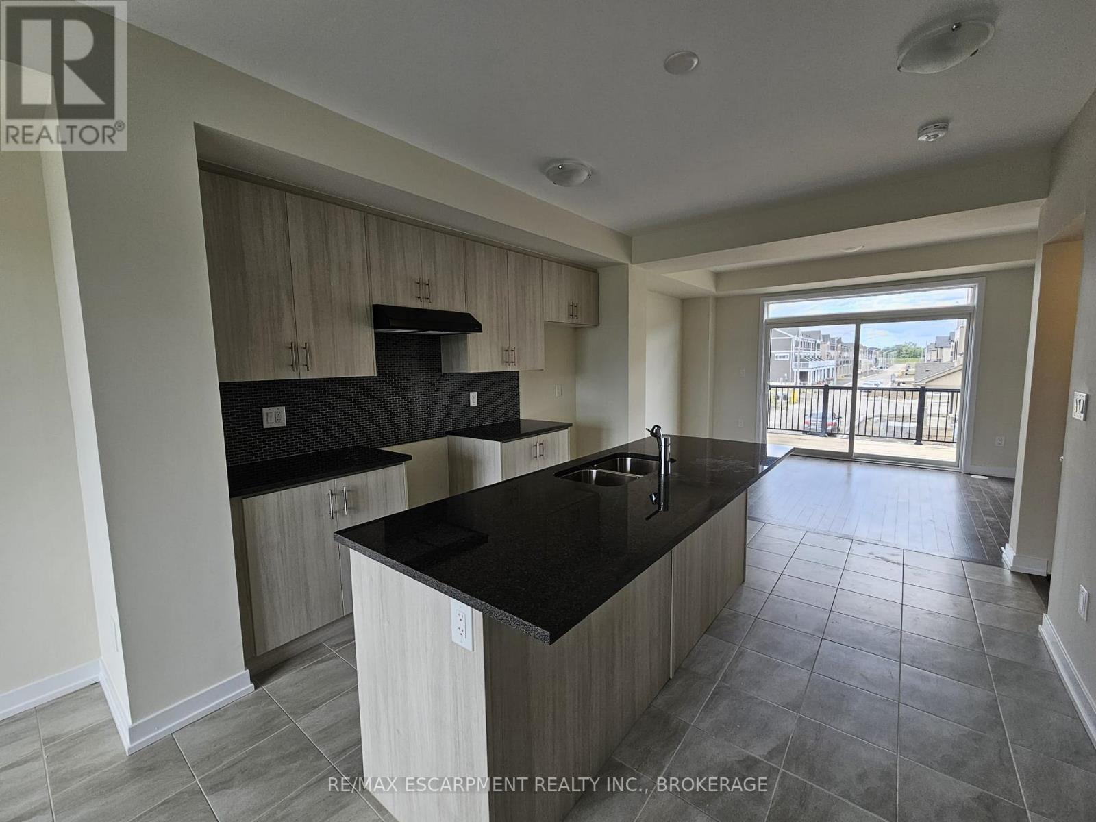 205 Melody Lane, Thorold (Hurricane/merrittville), Ontario  L3B 5N5 - Photo 9 - X12708136