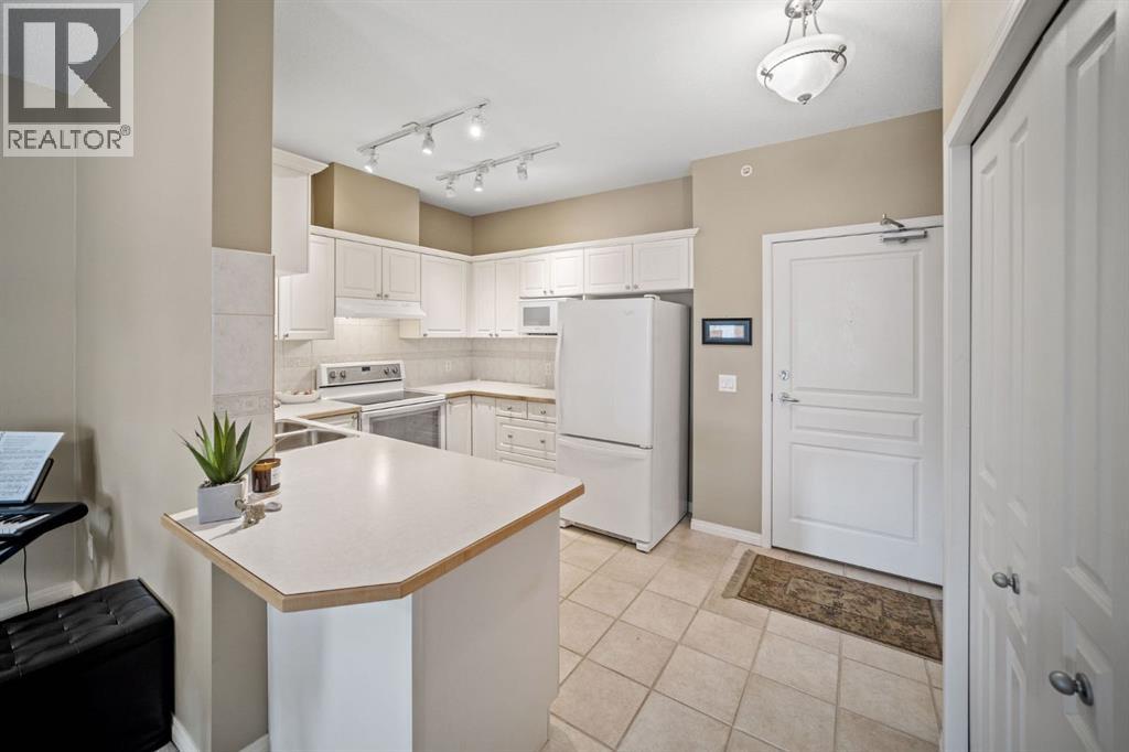 #, 3213 Lake Fraser Court Se, Calgary, Alberta  T2J 7H4 - Photo 5 - A2280134