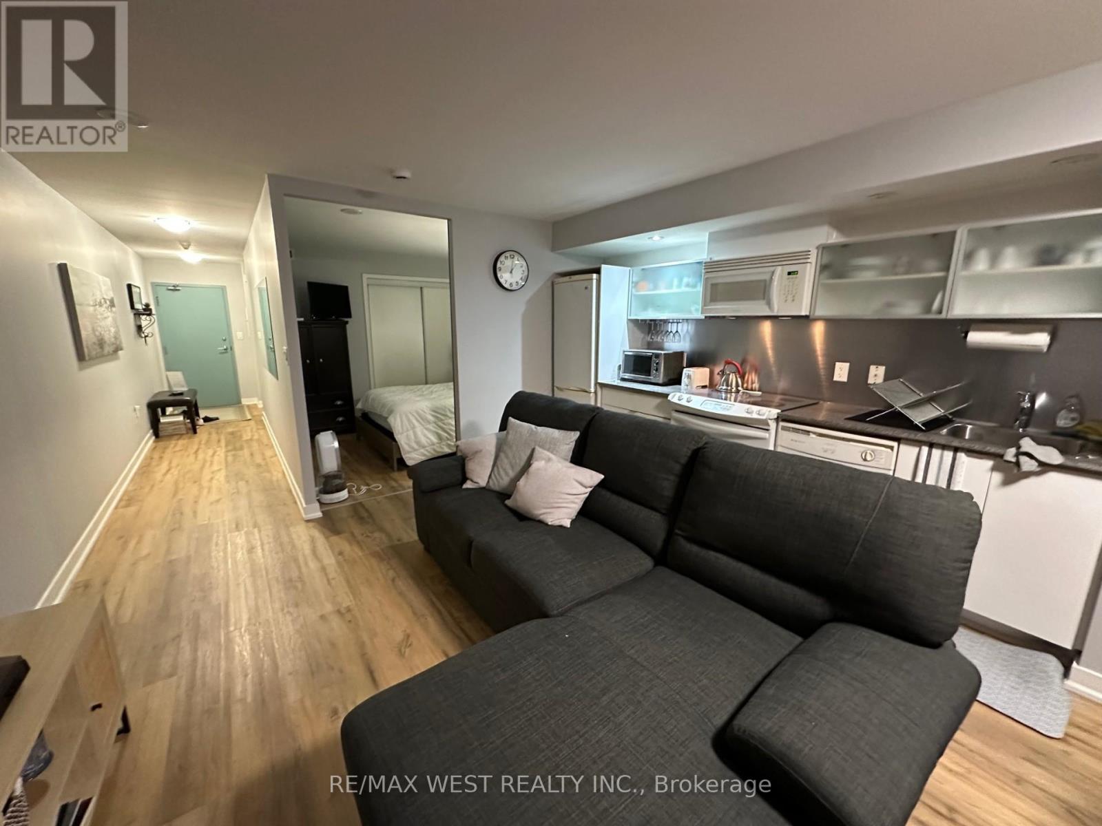 1215 - 4k Spadina Avenue, Toronto, Ontario  M5V 3Y9 - Photo 4 - C12708186