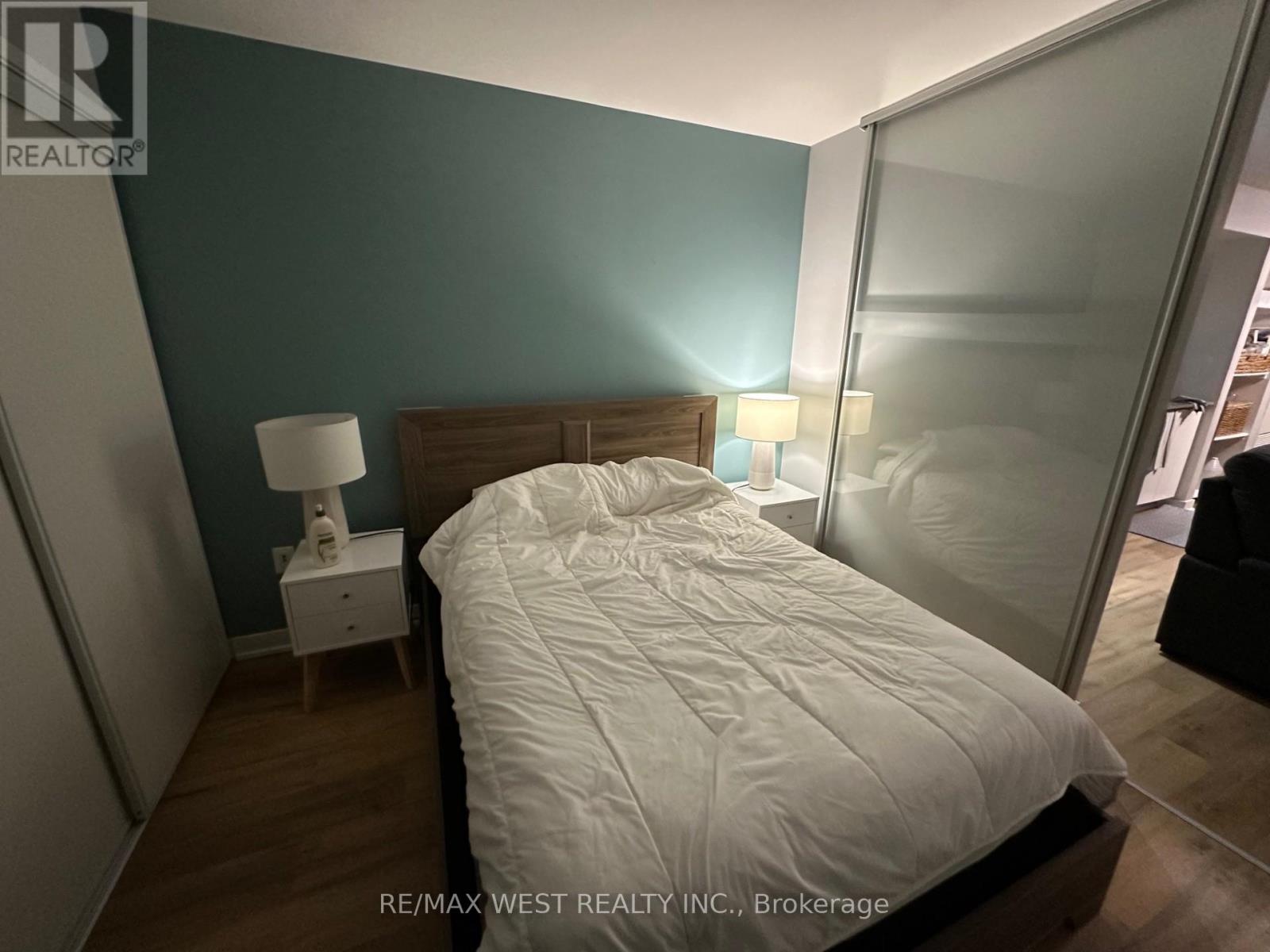 1215 - 4k Spadina Avenue, Toronto, Ontario  M5V 3Y9 - Photo 8 - C12708186