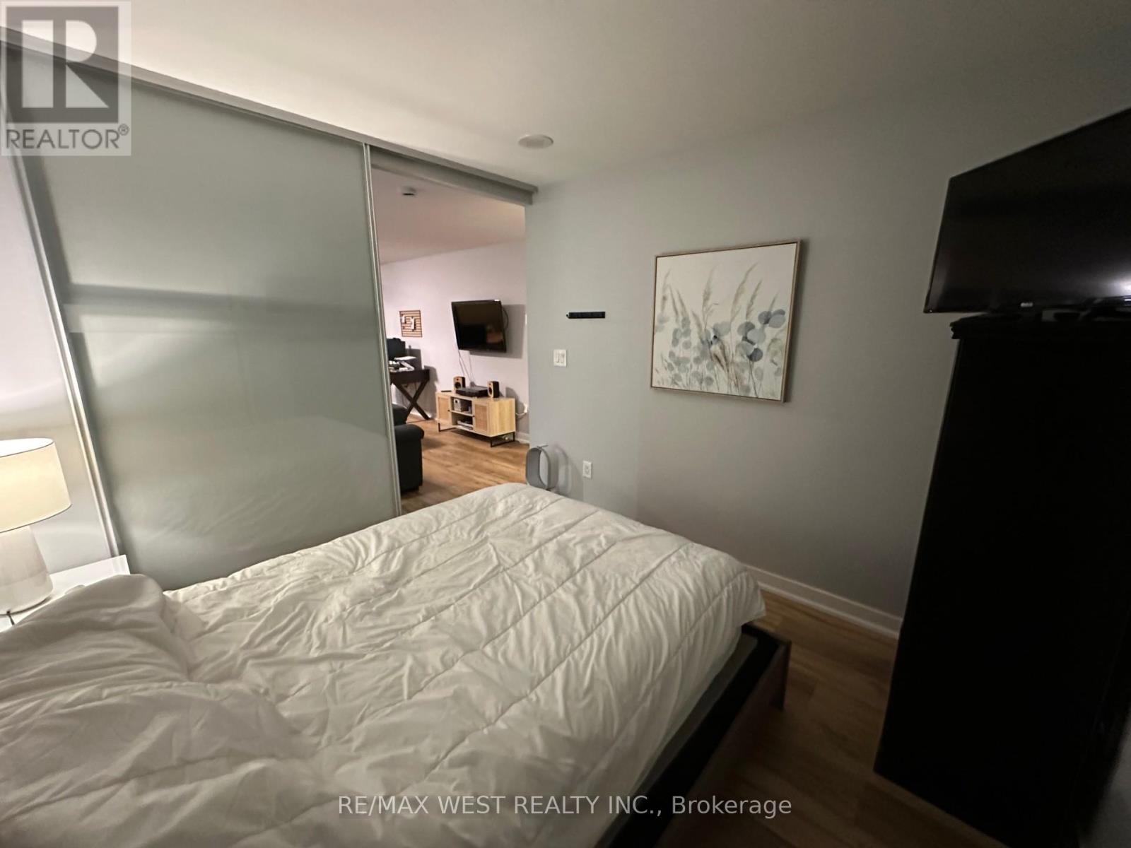 1215 - 4k Spadina Avenue, Toronto, Ontario  M5V 3Y9 - Photo 9 - C12708186