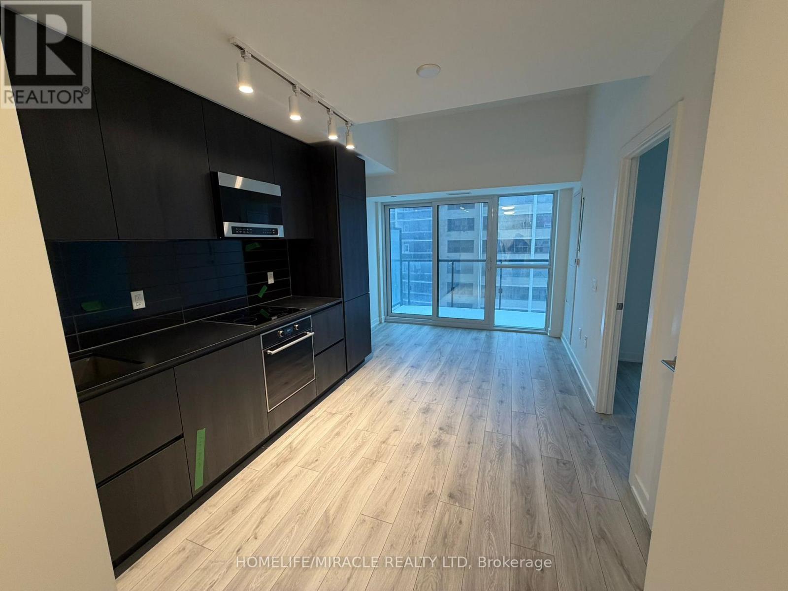 803 - 120 Broadway Avenue, Toronto, Ontario  M4P 0E9 - Photo 2 - C12708360