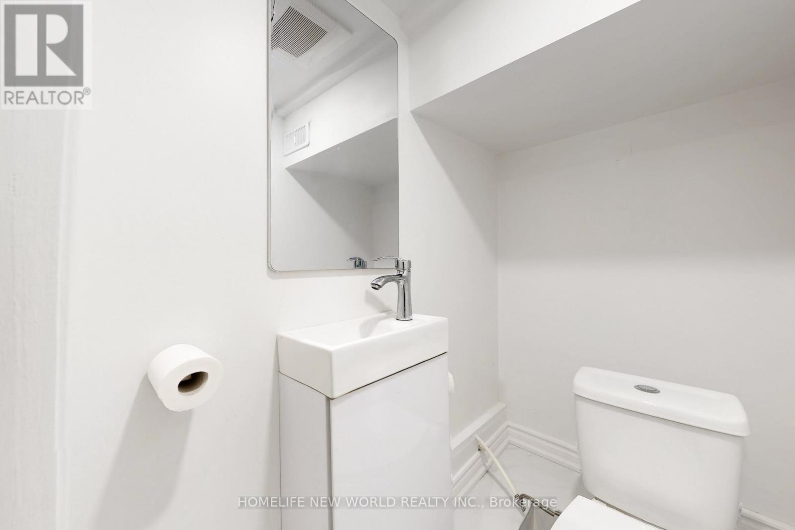 38 Kensington Avenue, Toronto, Ontario M5T 2J9 - Photo 37 - C12708426