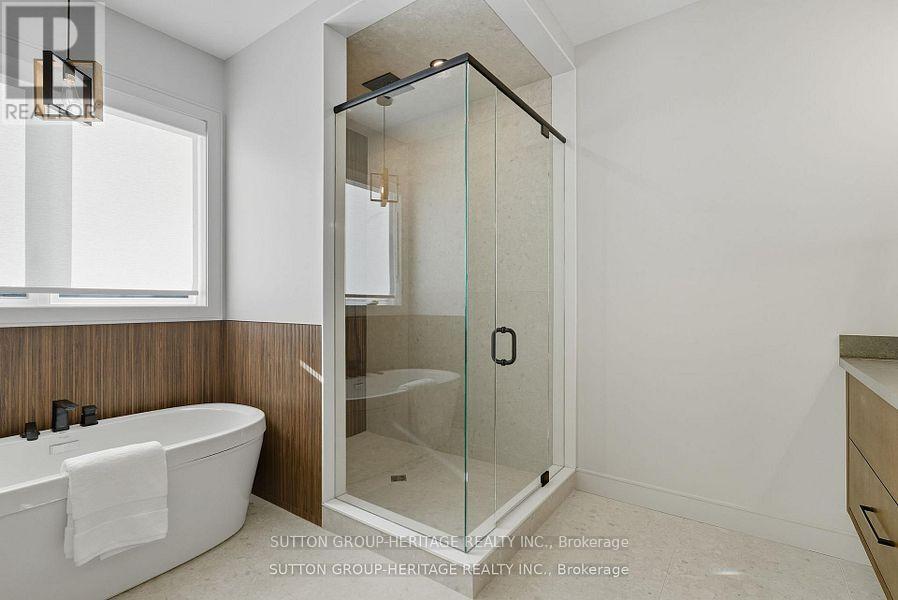 120b Cochrane Street, Whitby, Ontario  L1N 5H8 - Photo 19 - E12708190