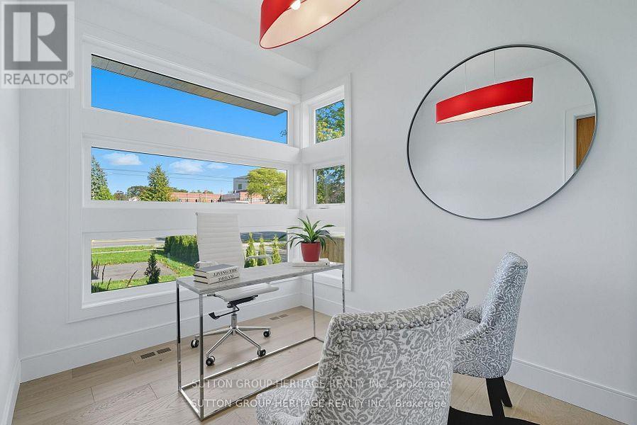 120b Cochrane Street, Whitby, Ontario  L1N 5H8 - Photo 2 - E12708190