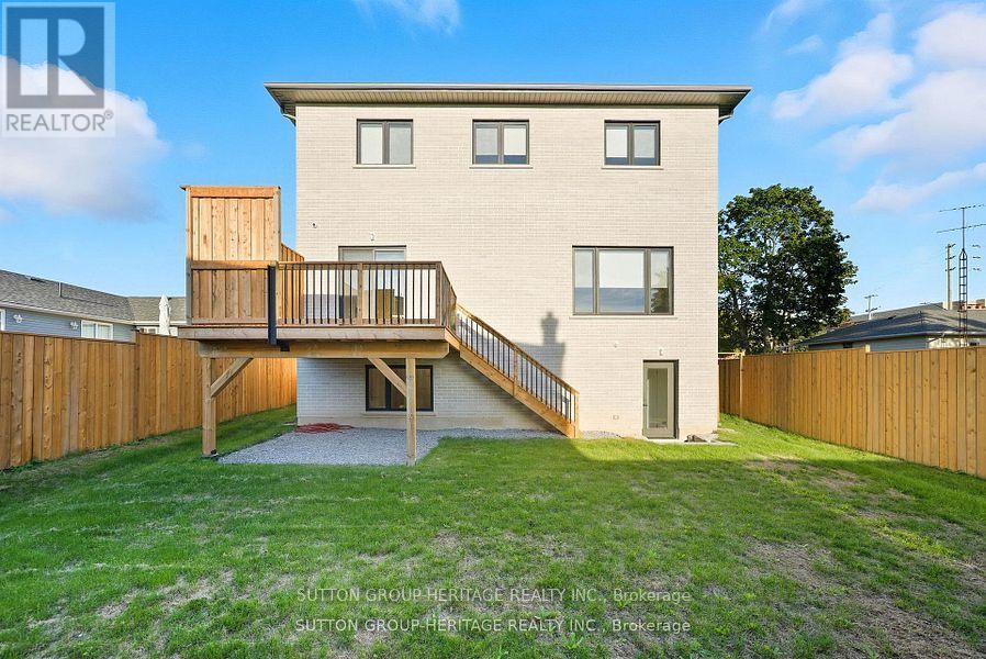 120b Cochrane Street, Whitby, Ontario  L1N 5H8 - Photo 30 - E12708190