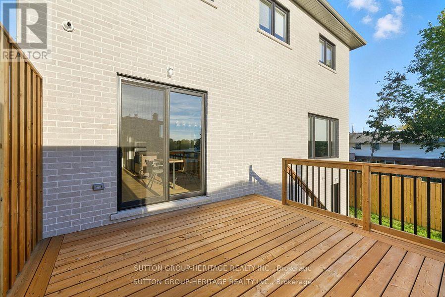 120b Cochrane Street, Whitby, Ontario  L1N 5H8 - Photo 31 - E12708190