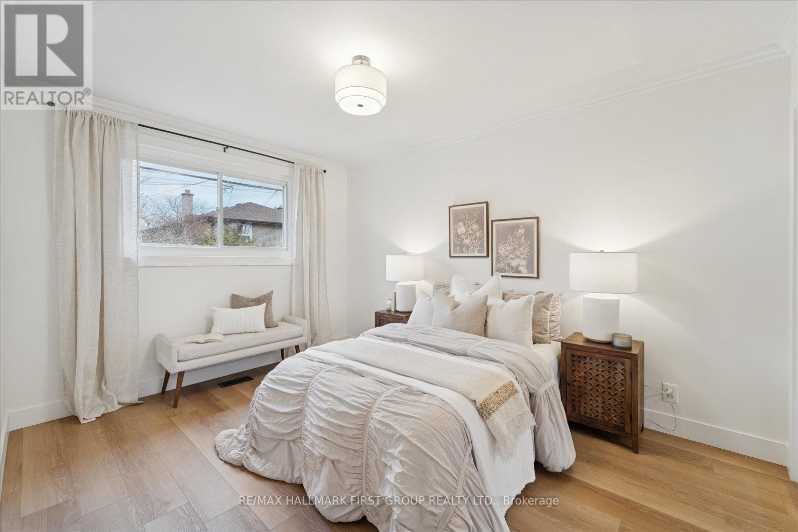 724 Balaton Avenue, Pickering, Ontario  L1W 1W4 - Photo 11 - E12708206