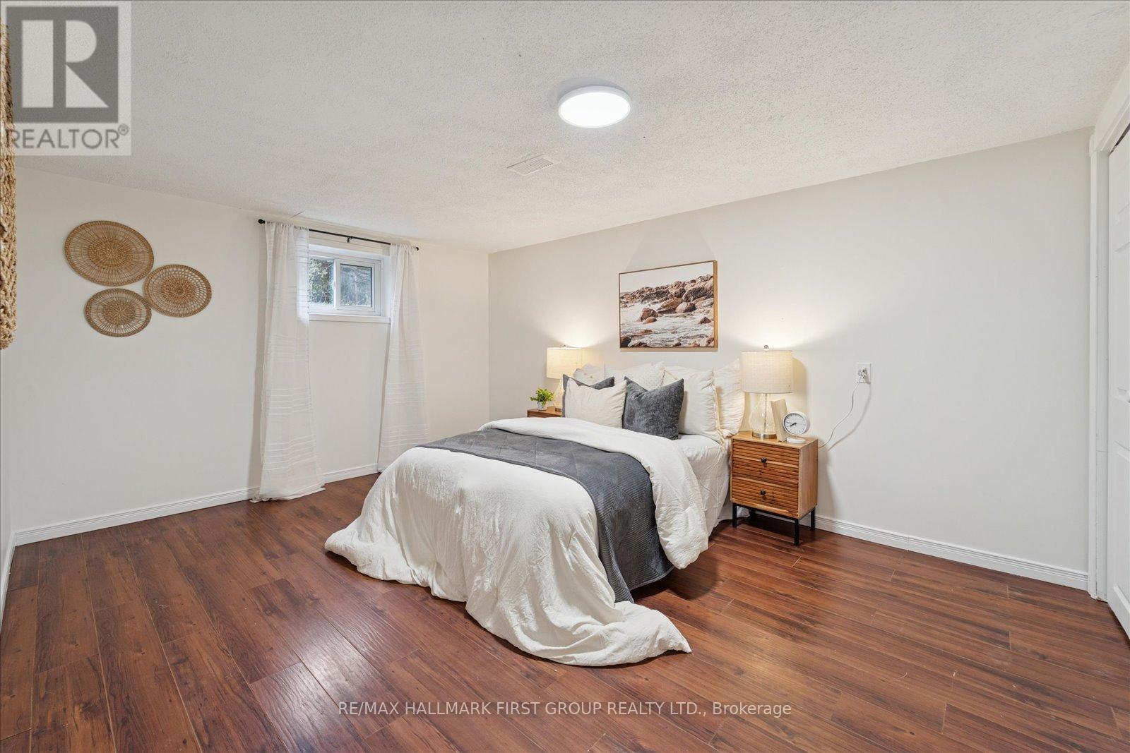 724 Balaton Avenue, Pickering, Ontario  L1W 1W4 - Photo 19 - E12708206