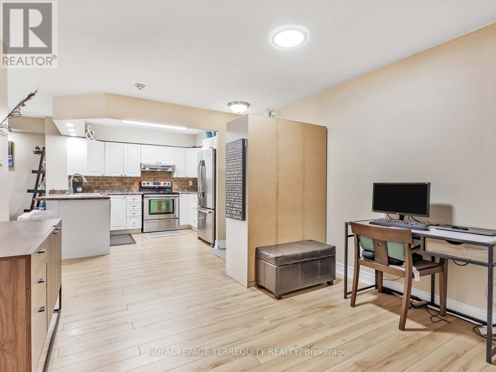 203 - 326 Major Mackenzie Drive E, Richmond Hill, Ontario  L4C 8T4 - Photo 6 - N12708170