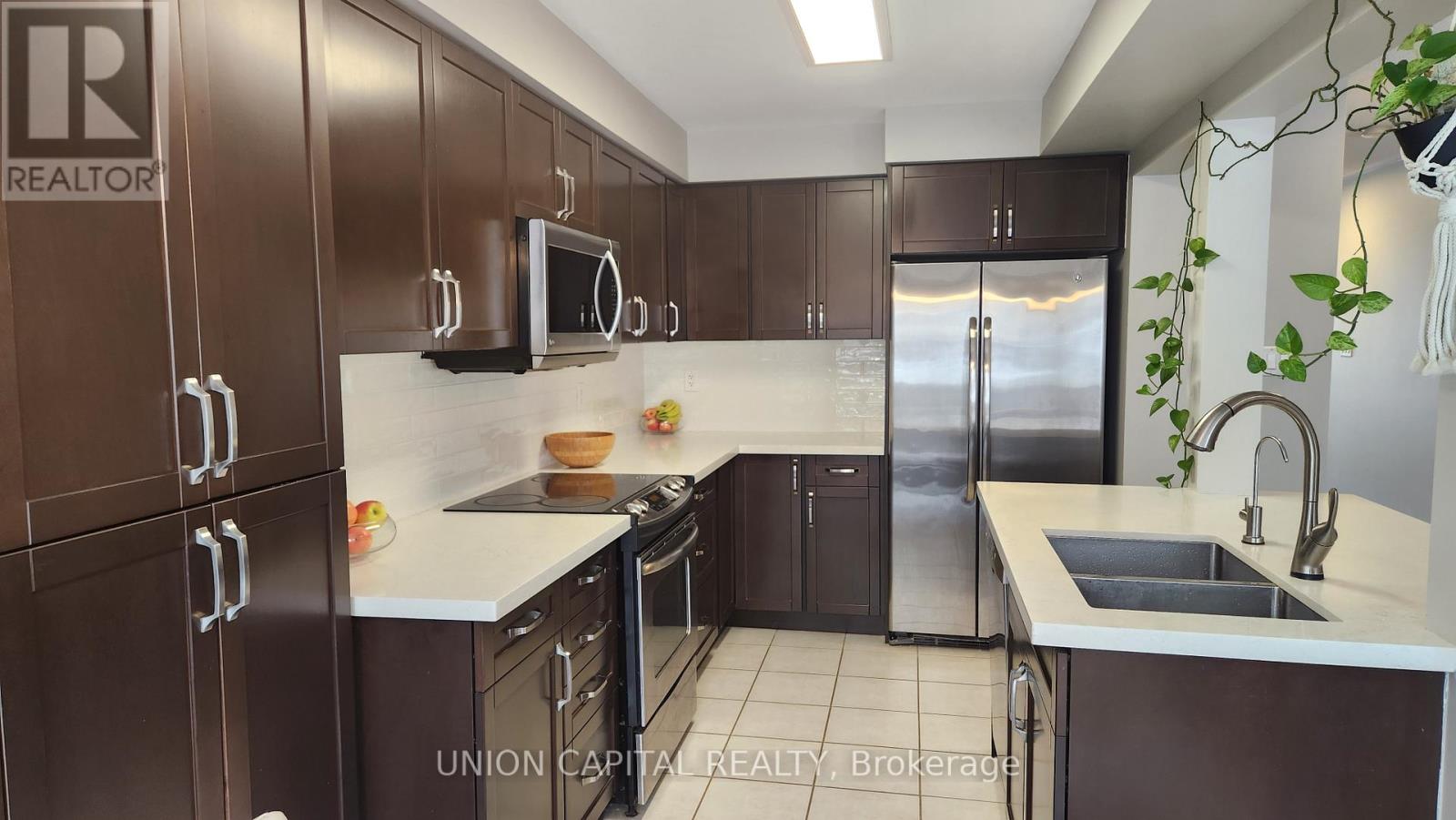 88 Stoyell Drive, Richmond Hill, Ontario  L4E 0M8 - Photo 3 - N12708226