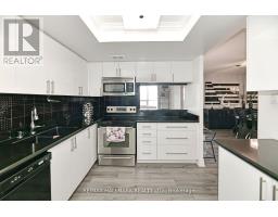 808 - 7601 BATHURST STREET, Vaughan, Ontario