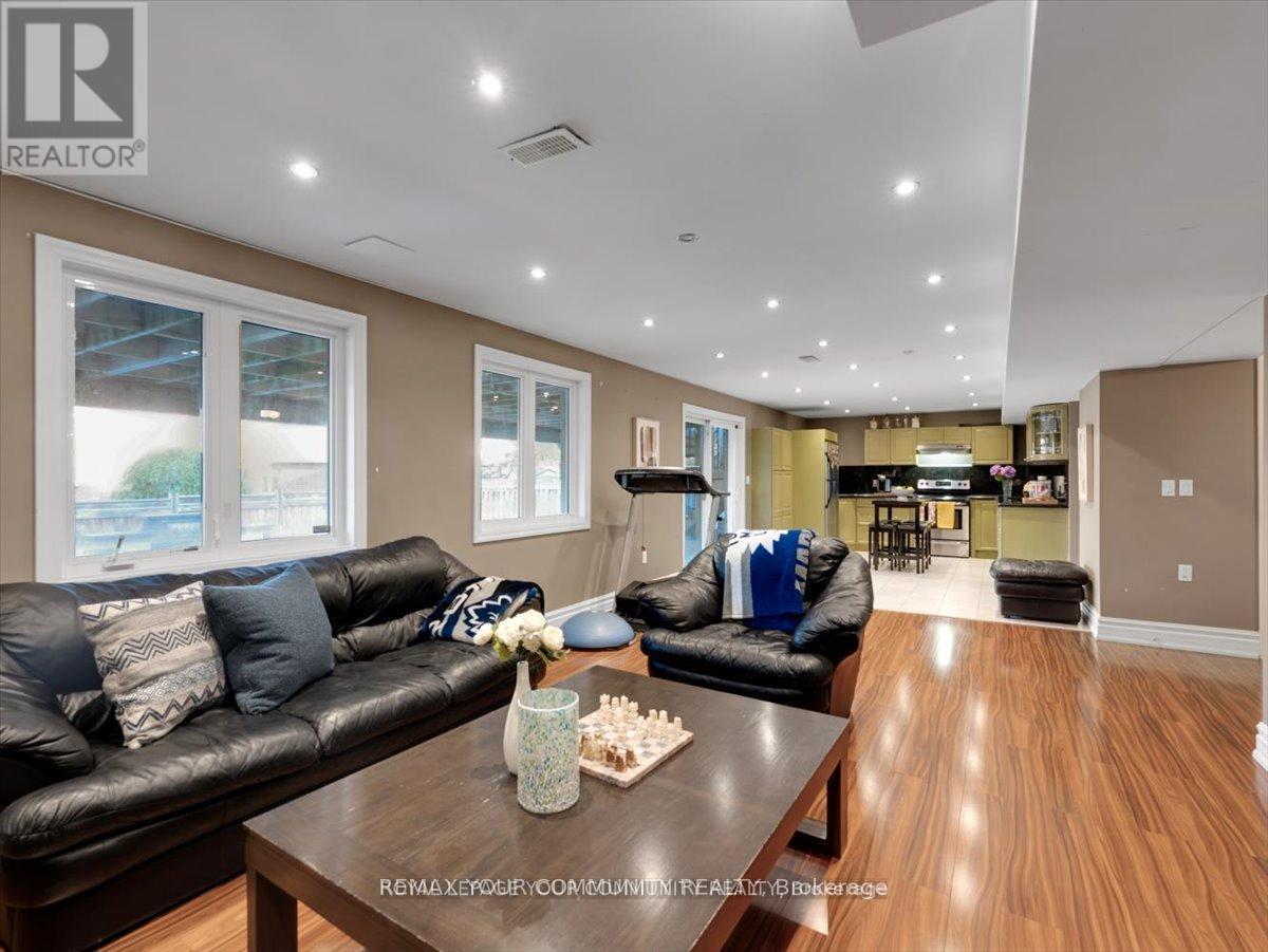 9 Heaney Court, Aurora, Ontario  L4G 0J7 - Photo 46 - N12708258