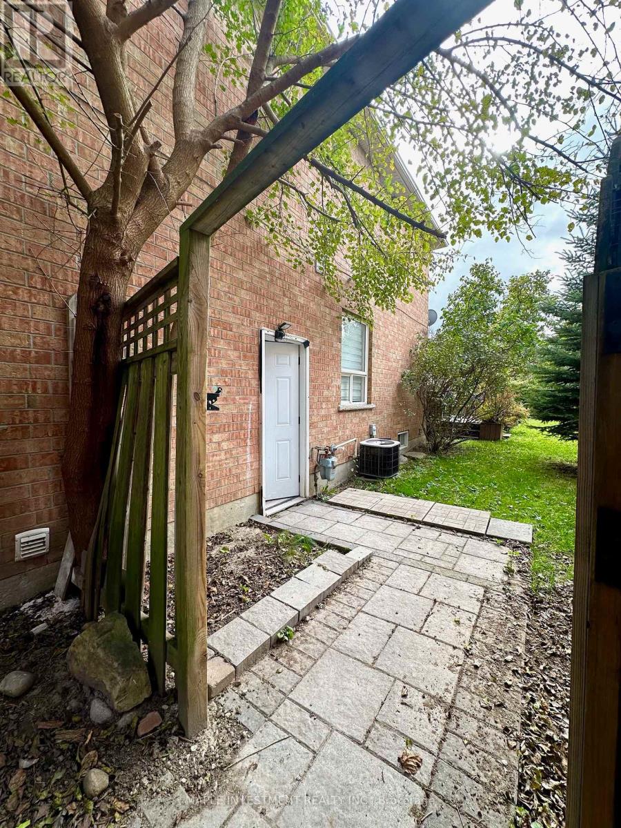 97 Long Point Drive, Richmond Hill, Ontario  L4E 3Z7 - Photo 1 - N12708304