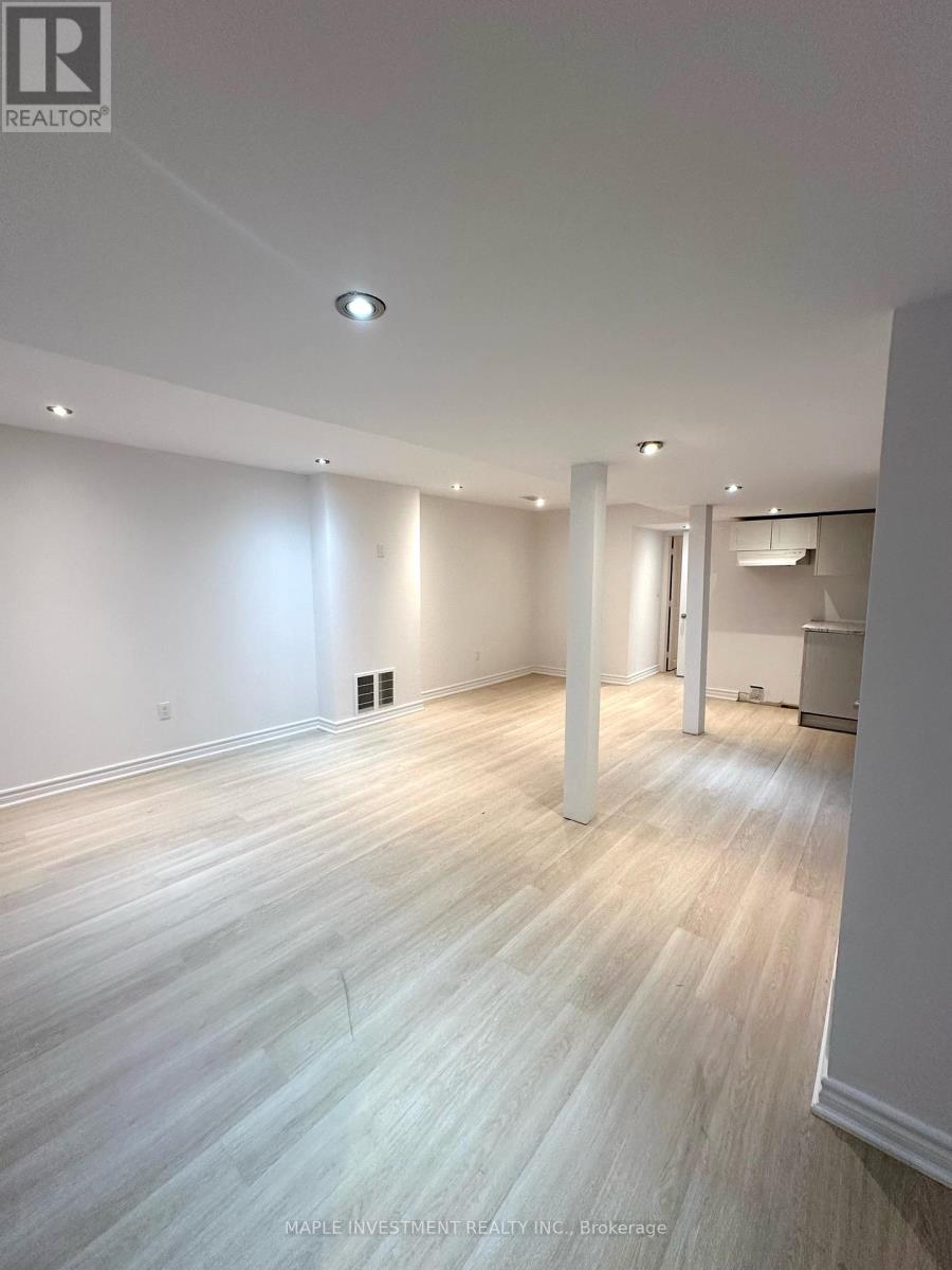 97 Long Point Drive, Richmond Hill, Ontario  L4E 3Z7 - Photo 5 - N12708304