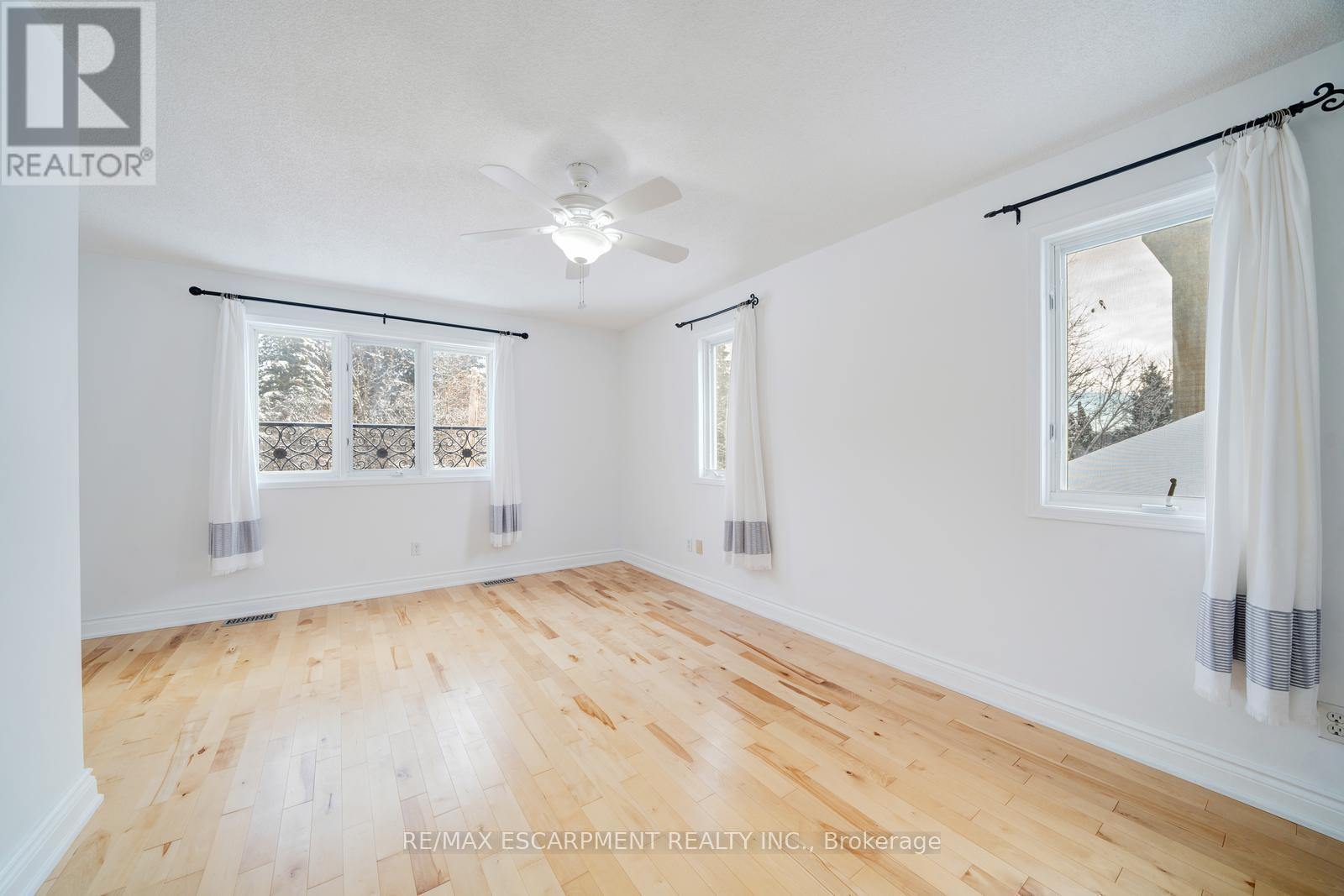 108 Olde Bayview Avenue, Richmond Hill, Ontario  L4E 3C7 - Photo 17 - N12708384