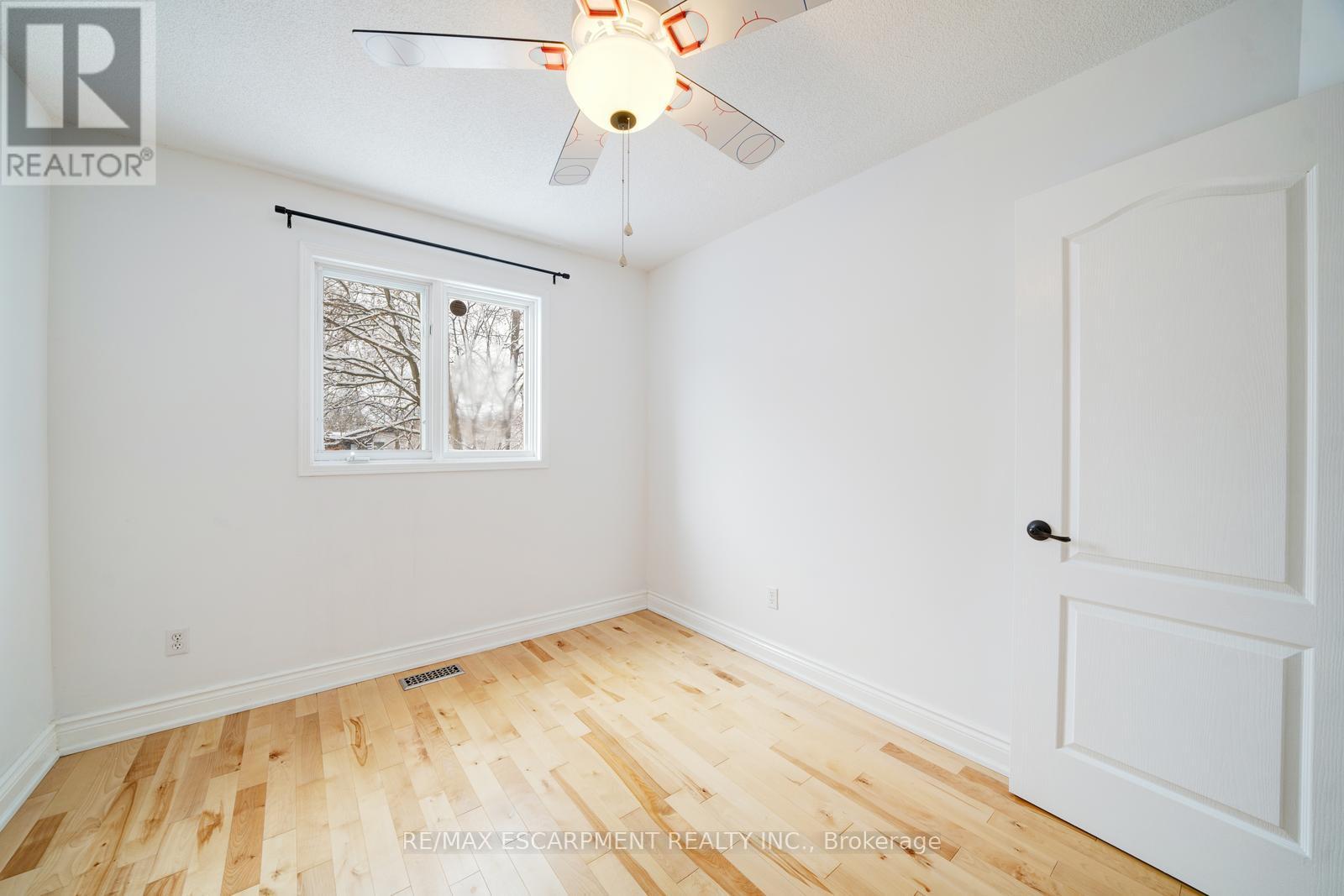 108 Olde Bayview Avenue, Richmond Hill, Ontario  L4E 3C7 - Photo 24 - N12708384