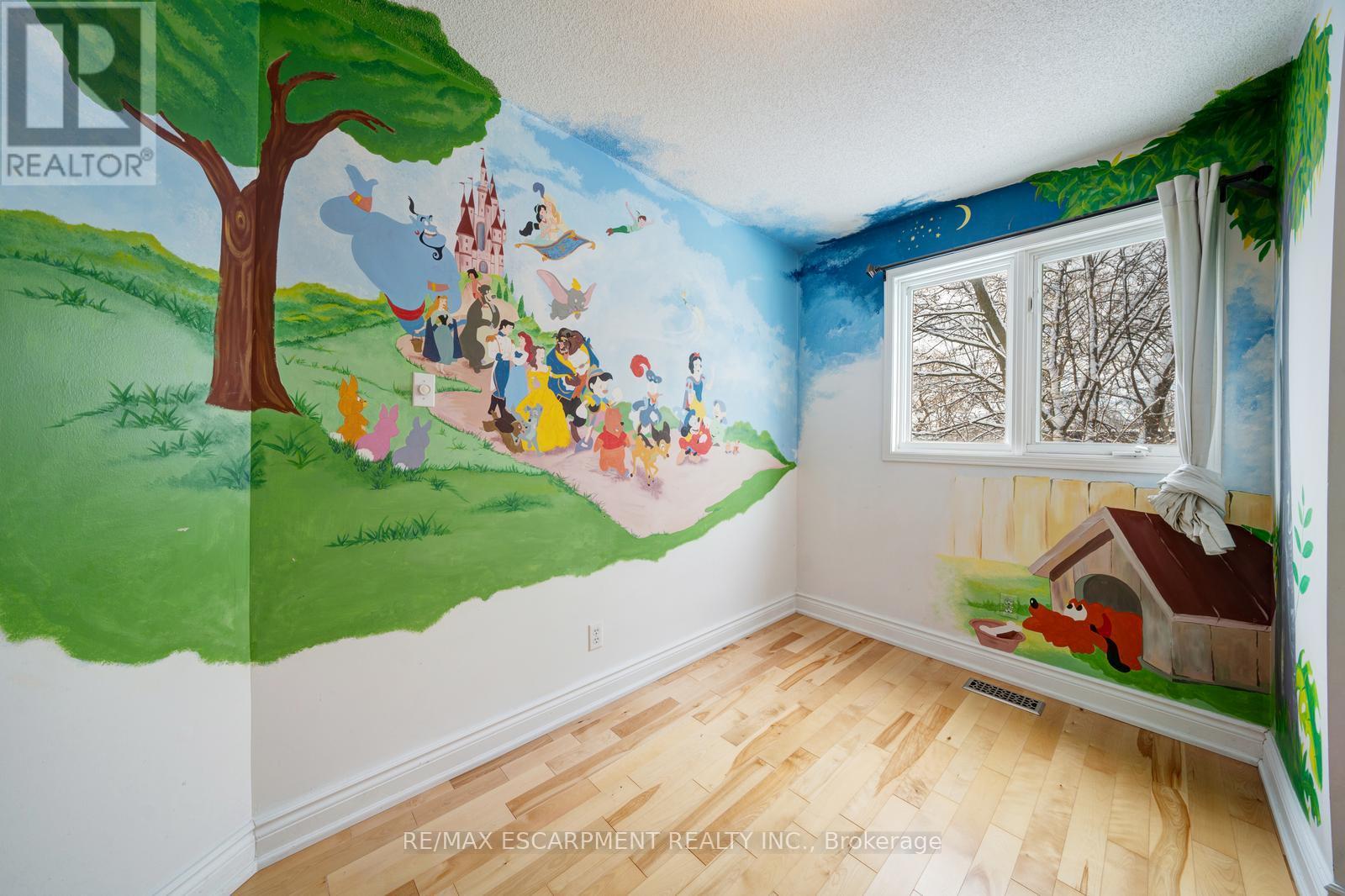 108 Olde Bayview Avenue, Richmond Hill, Ontario  L4E 3C7 - Photo 29 - N12708384