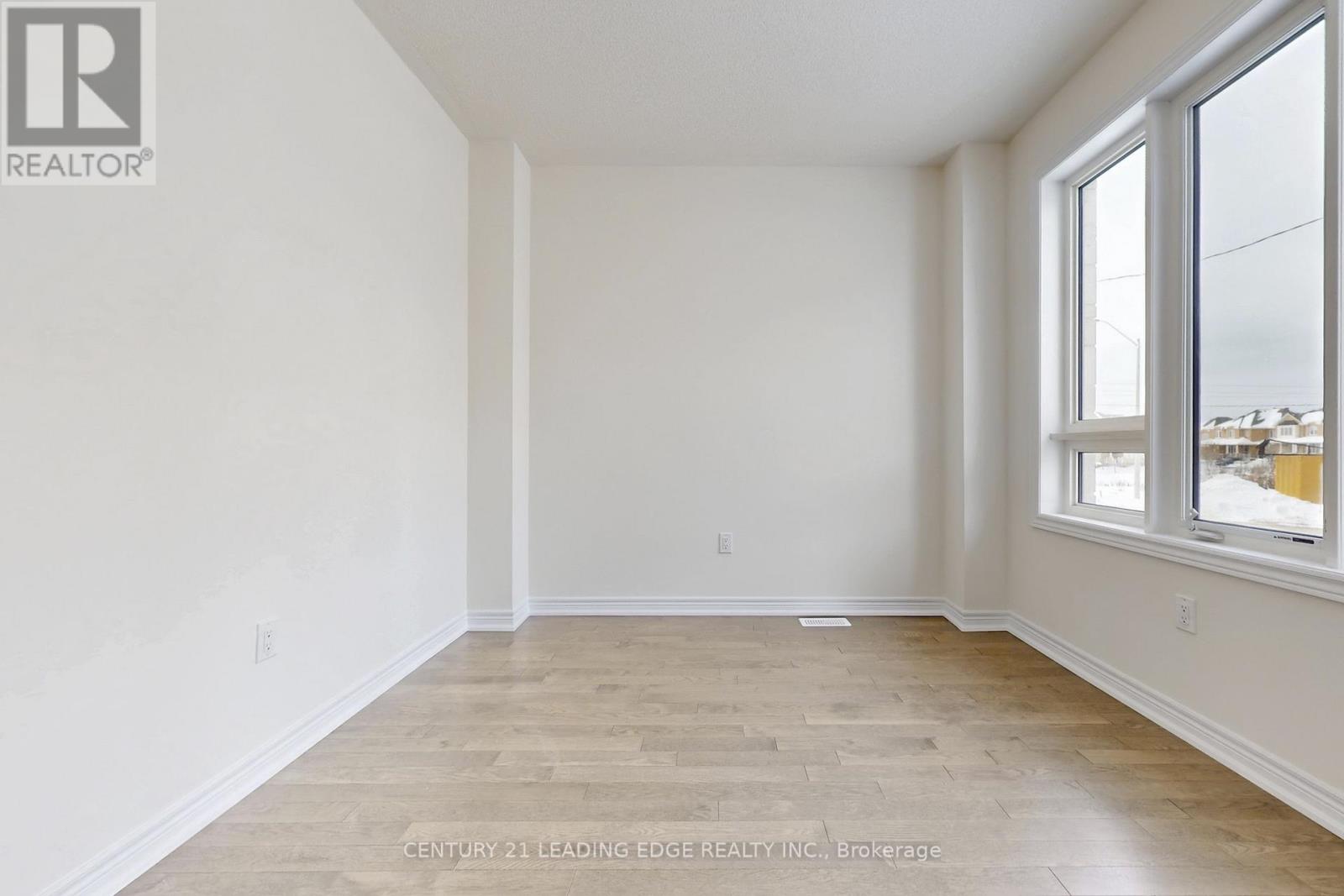 129 Vine Cliff Boulevard, Markham, Ontario  L6C 3T5 - Photo 6 - N12708390