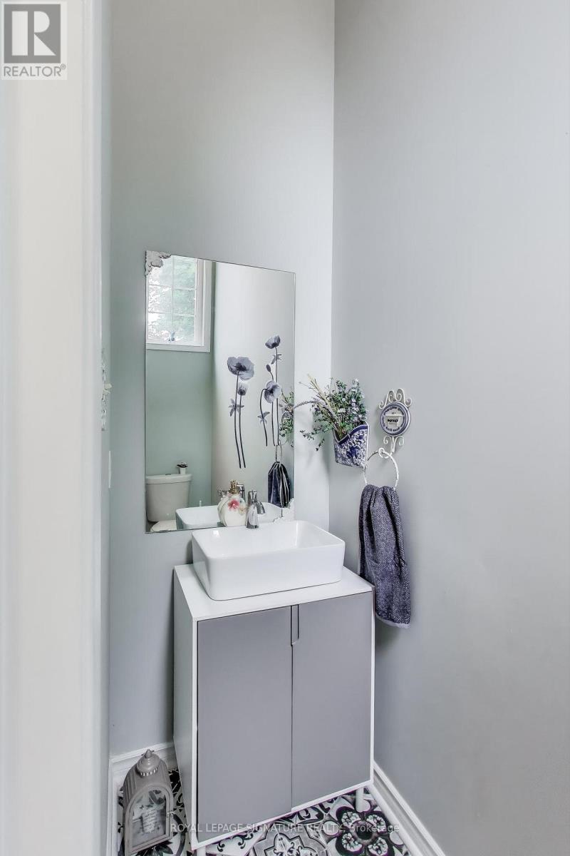 65 Red River Crescent, Newmarket, Ontario  L3X 2X2 - Photo 30 - N12708396