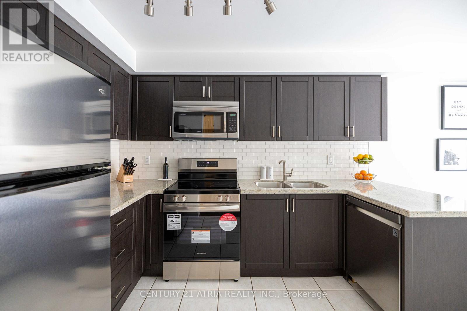 56 Royal Chapin Crescent, Richmond Hill, Ontario  L4S 2A7 - Photo 5 - N12708430