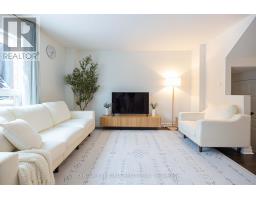 56 ROYAL CHAPIN CRESCENT, Richmond Hill, Ontario