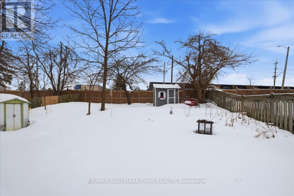 32 Cynthia Court, Barrie (Wellington), Ontario  L4M 2X4 - Photo 25 - S12708216