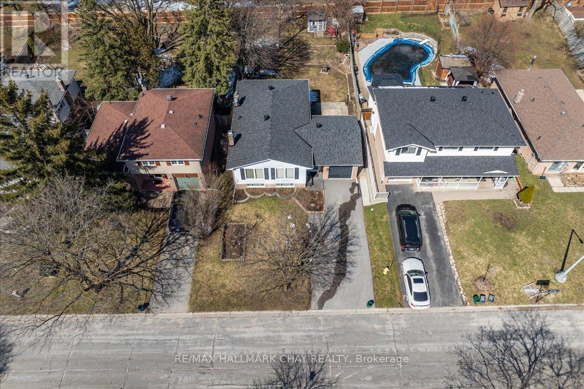 32 Cynthia Court, Barrie (Wellington), Ontario  L4M 2X4 - Photo 33 - S12708216