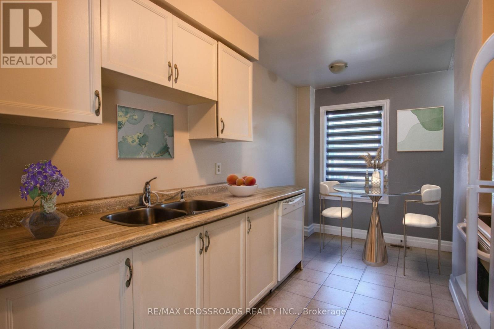 102 Ferguson Drive, Barrie (Northwest), Ontario  L4N 7E5 - Photo 6 - S12708228