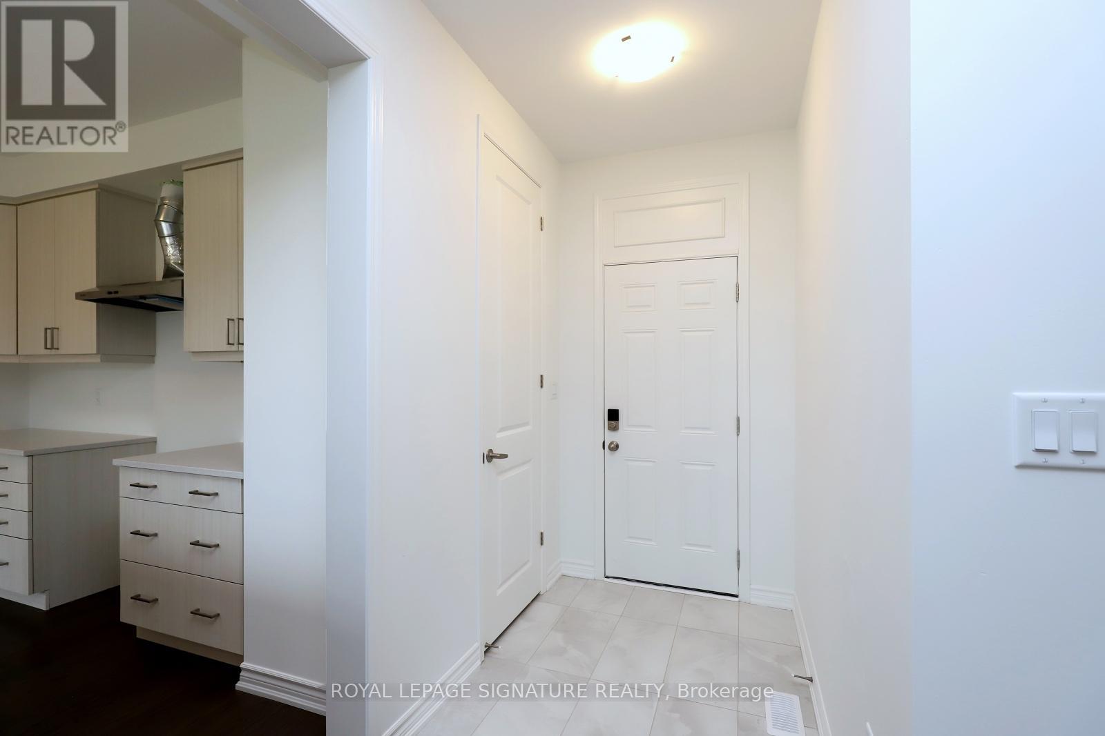 88 Mcbride Trail, Barrie, Ontario  L9J 0Y9 - Photo 15 - S12708276