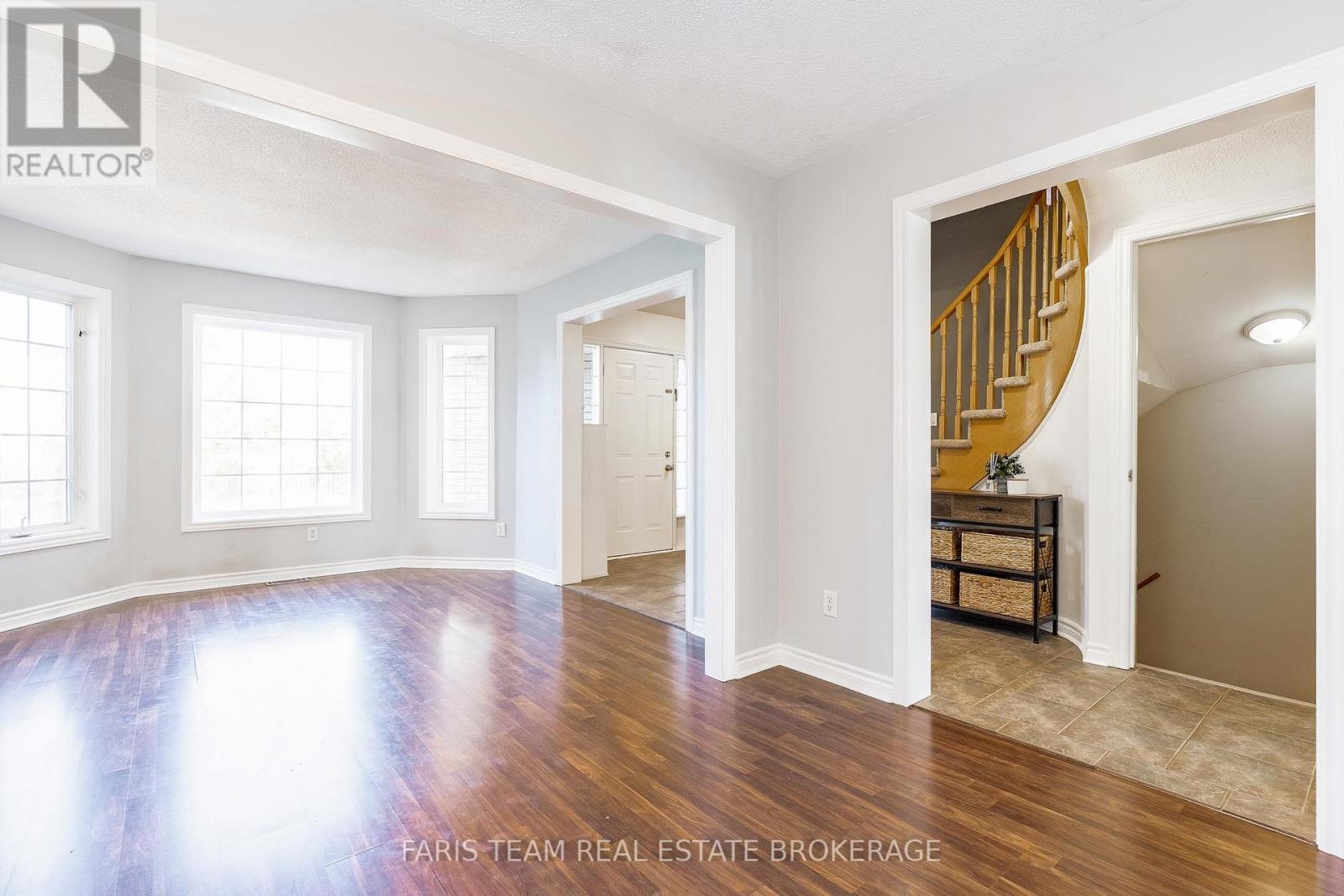 63 Jagges Drive, Barrie (Edgehill Drive), Ontario  L4N 0W8 - Photo 19 - S12708388