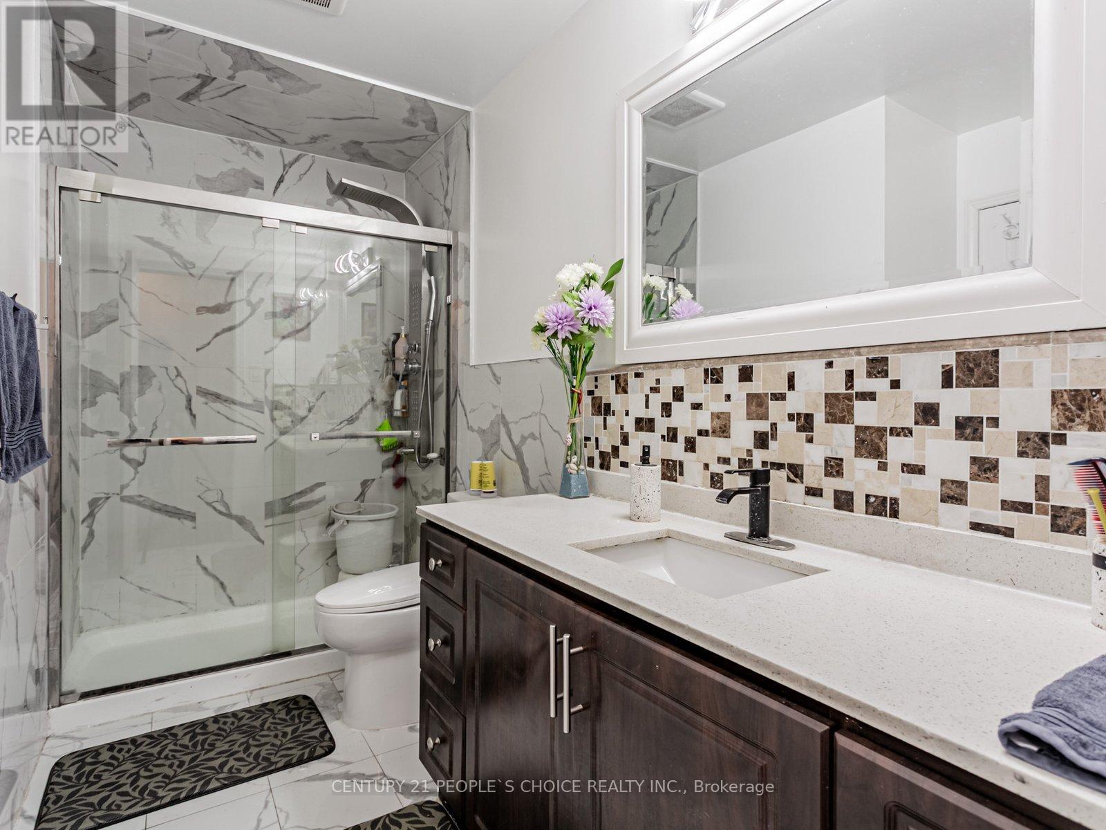 18 Curtis Drive, Brampton, Ontario  L6Y 2J6 - Photo 14 - W12627758