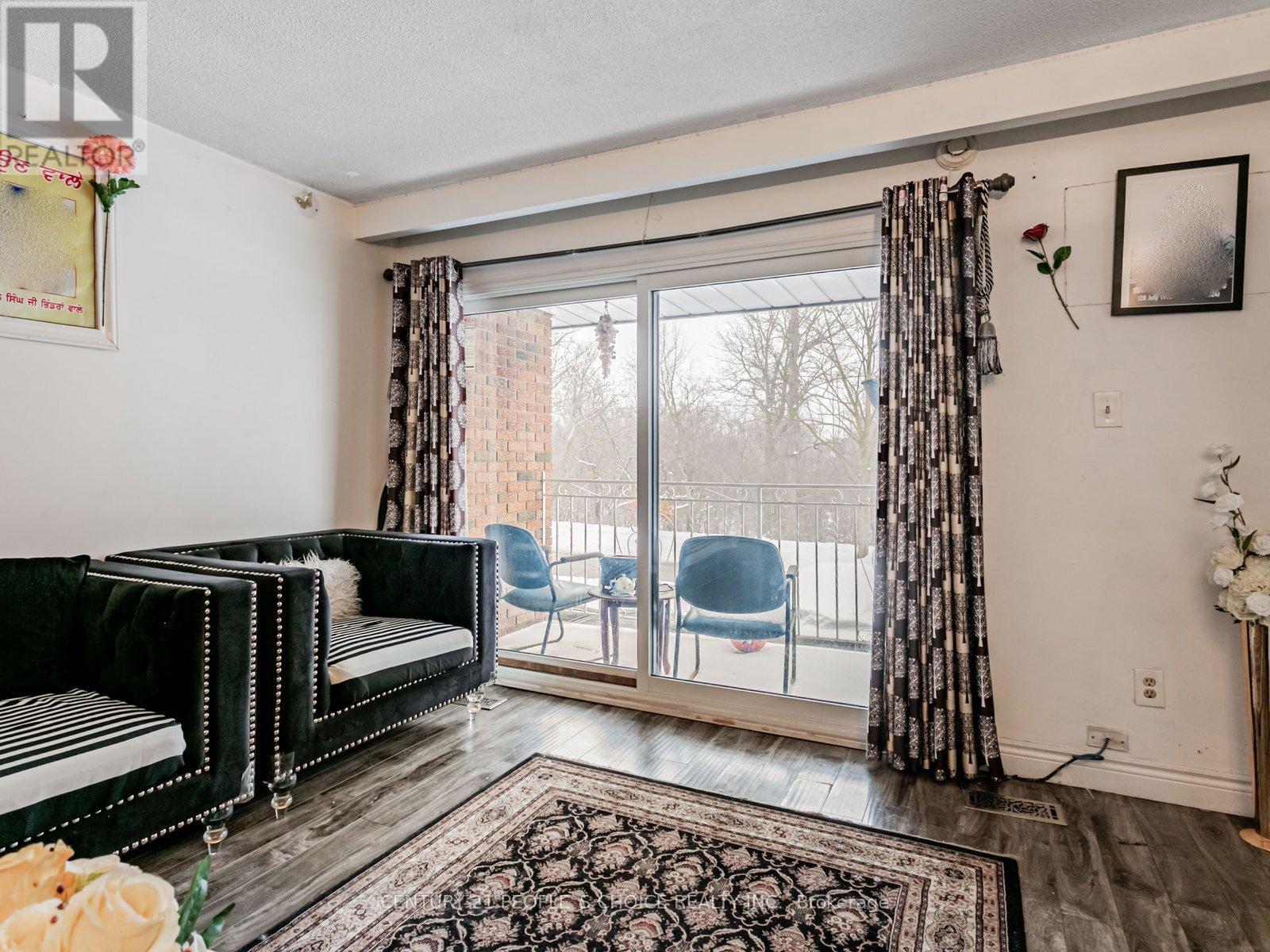 18 Curtis Drive, Brampton, Ontario  L6Y 2J6 - Photo 12 - W12627758