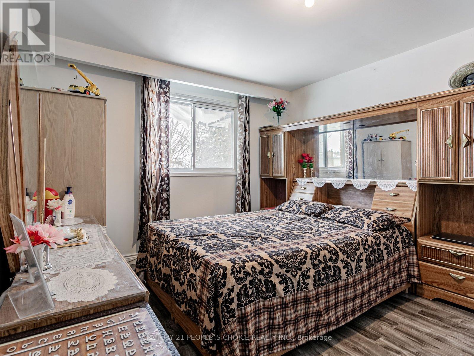 18 Curtis Drive, Brampton, Ontario  L6Y 2J6 - Photo 17 - W12627758