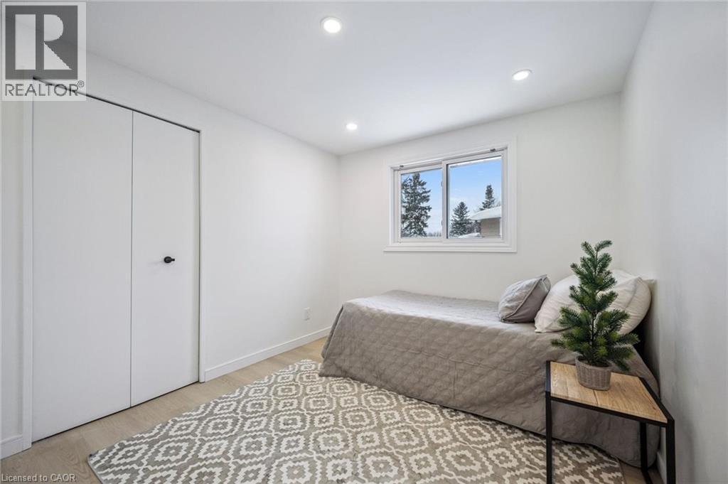 21 Forest Glen Court, Kitchener, Ontario  N2N 1E1 - Photo 20 - 40799392