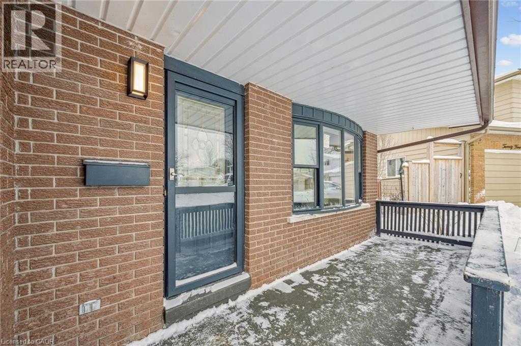 21 Forest Glen Court, Kitchener, Ontario  N2N 1E1 - Photo 4 - 40799392