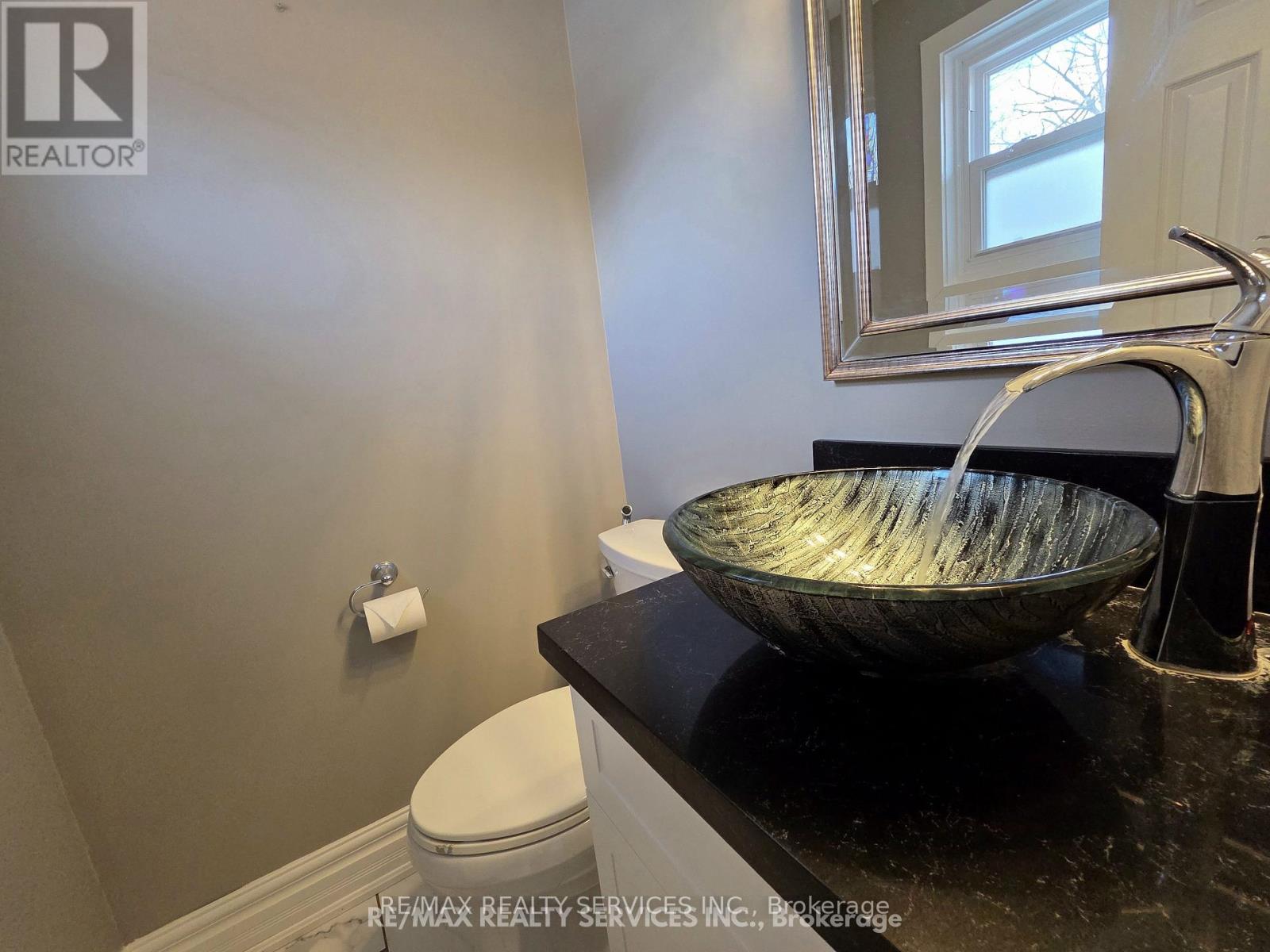 662 Elgin Street N, Cambridge, Ontario  N1R 7W5 - Photo 9 - X12707424