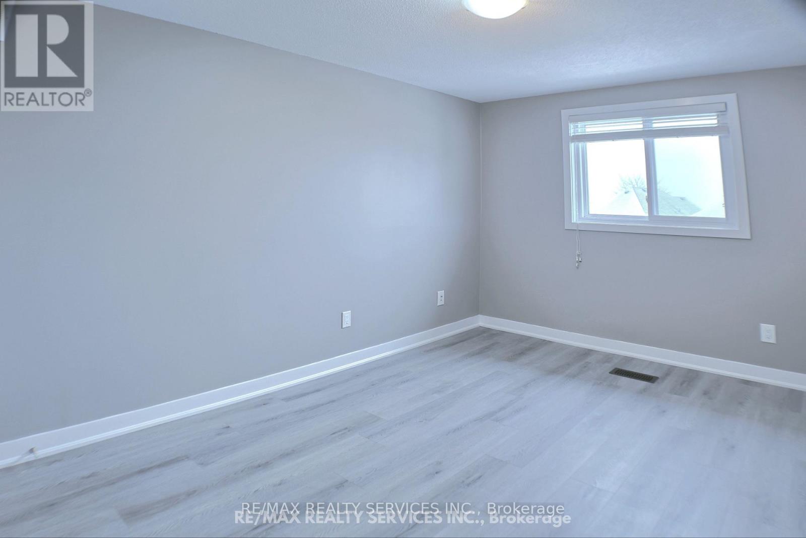 662 Elgin Street N, Cambridge, Ontario  N1R 7W5 - Photo 28 - X12707424