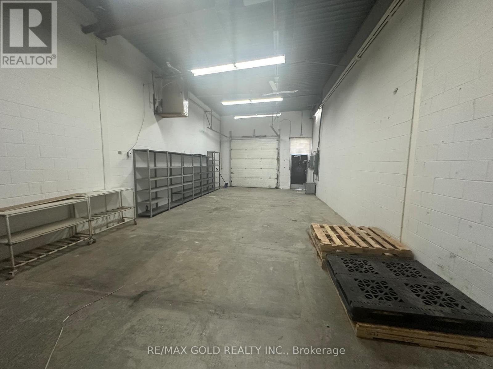 4 - 1080 Tristar Drive, Mississauga, Ontario  L5T 1P1 - Photo 3 - W12708176